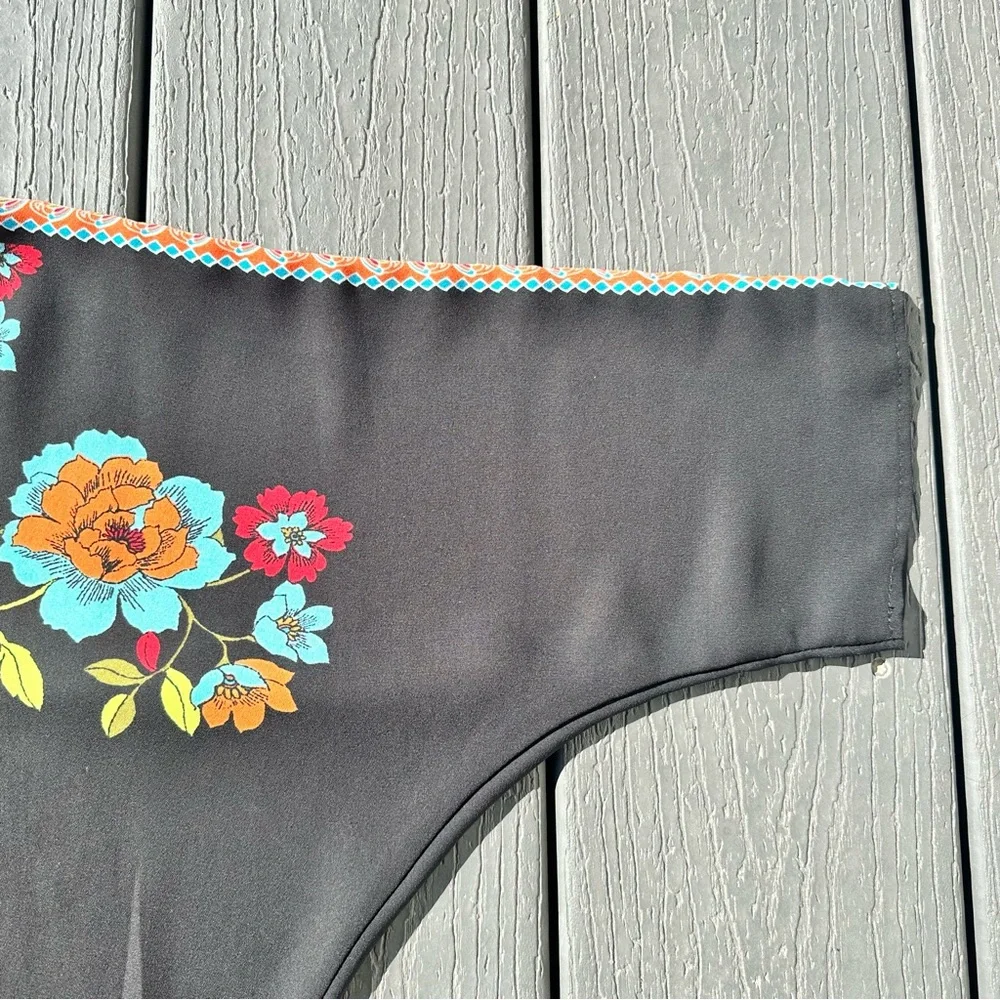 Rose & Olive Black Embellished Boxy Blouse‎